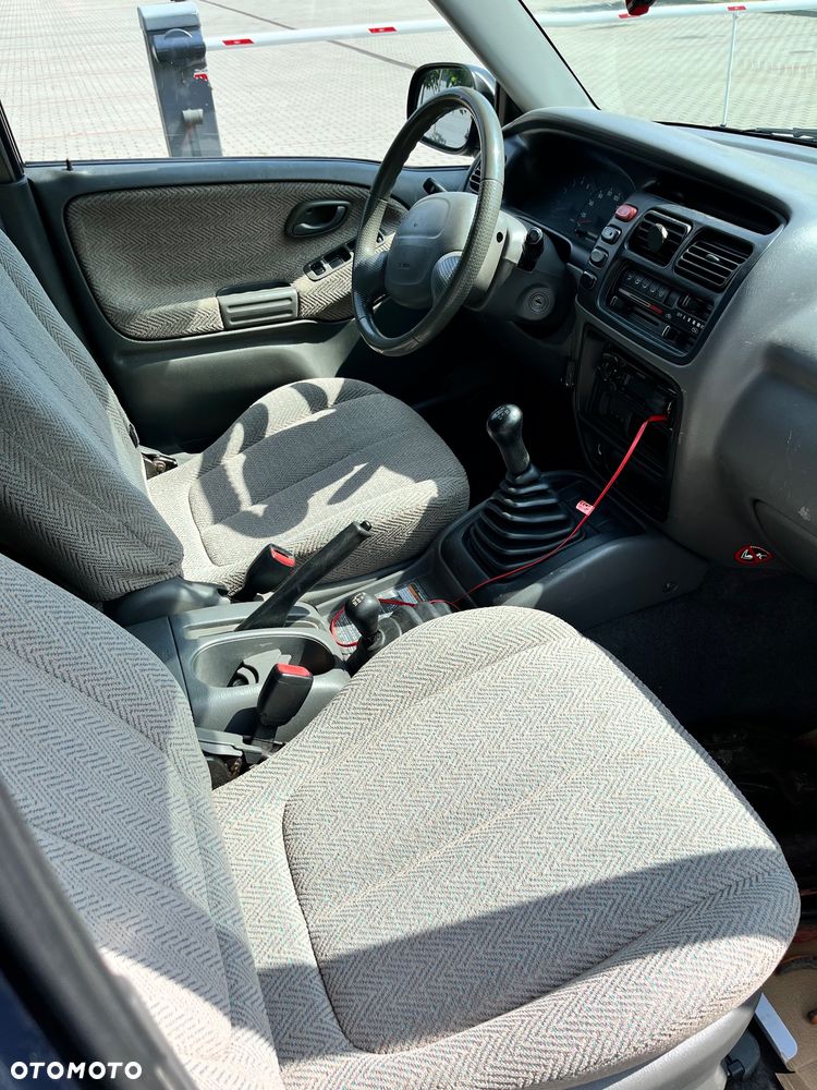 Suzuki Grand Vitara 2.0 TD - 2