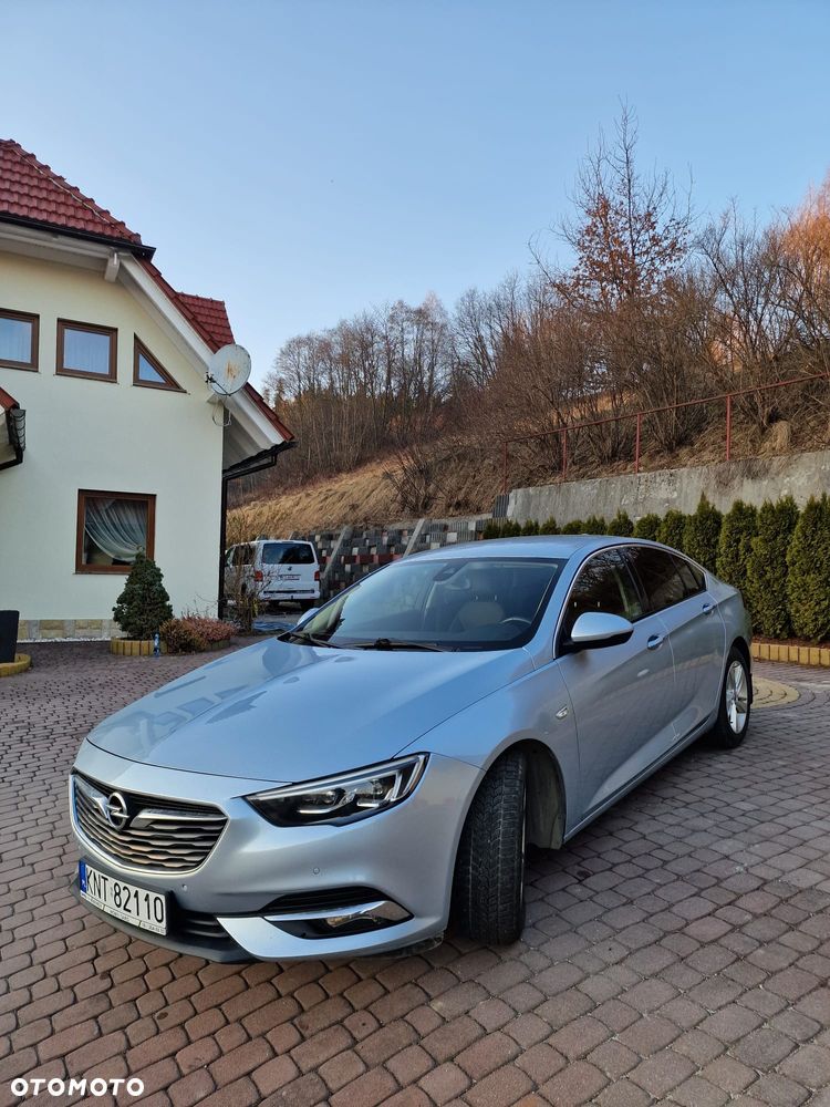 Opel Insignia - 1