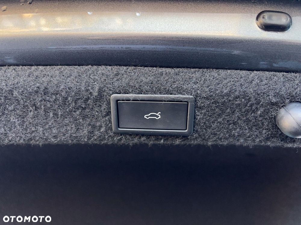 Skoda Octavia 2.0 TDI Selection DSG - 33