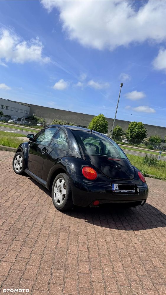 Volkswagen New Beetle - 5