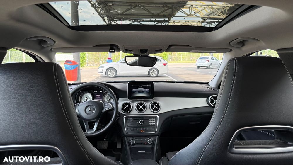 Mercedes-Benz GLA 220 d 7G-DCT Urban - 8
