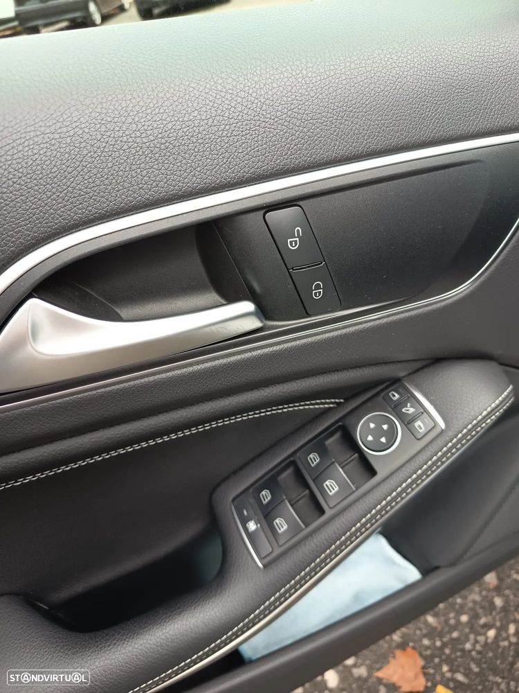 Mercedes-Benz A 180 d Urban - 11