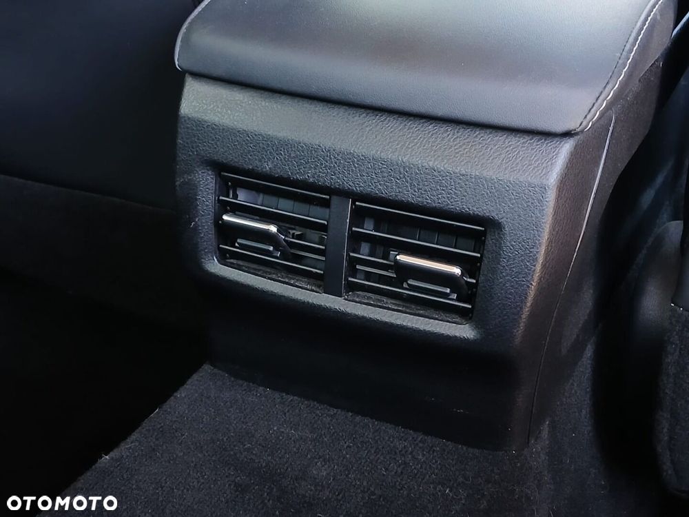 Lexus IS 200t Elegance - 38