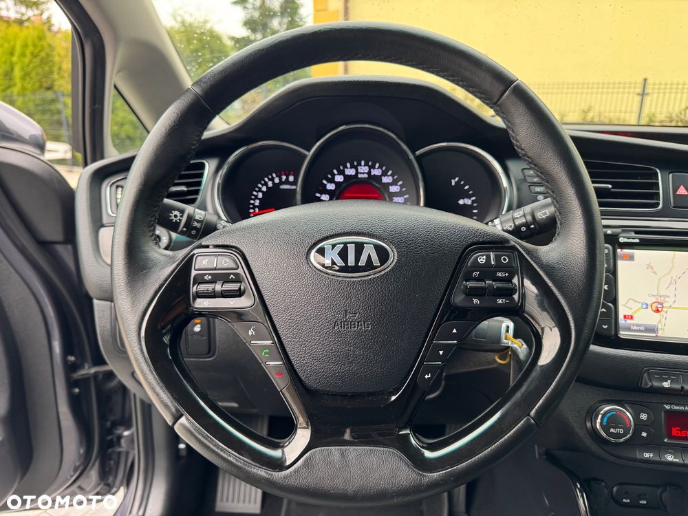 Kia Ceed 1.6 GDI ISG Dream-Team Edition - 24