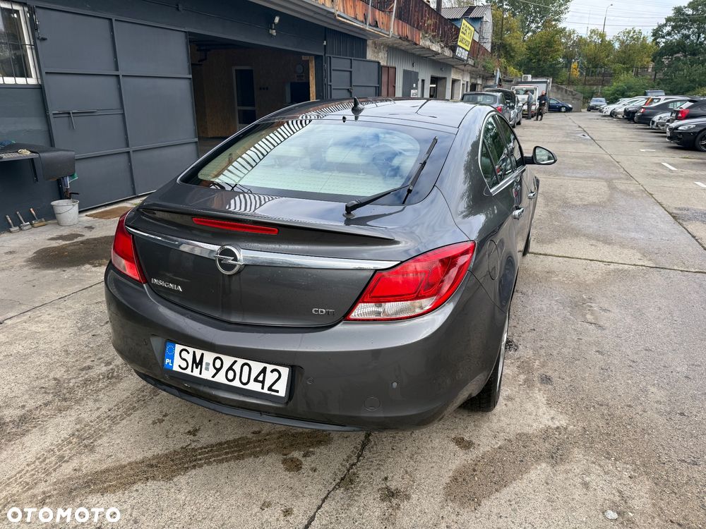 Opel Insignia 2.0 CDTI Cosmo - 11
