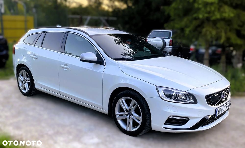Volvo V60 D4 AWD Geartronic RDesign - 24
