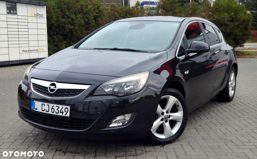 Opel Astra 2012