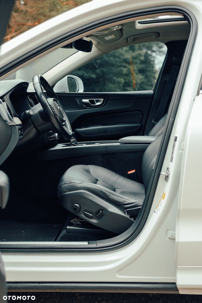 Volvo XC 60 T6 AWD Momentum - 12