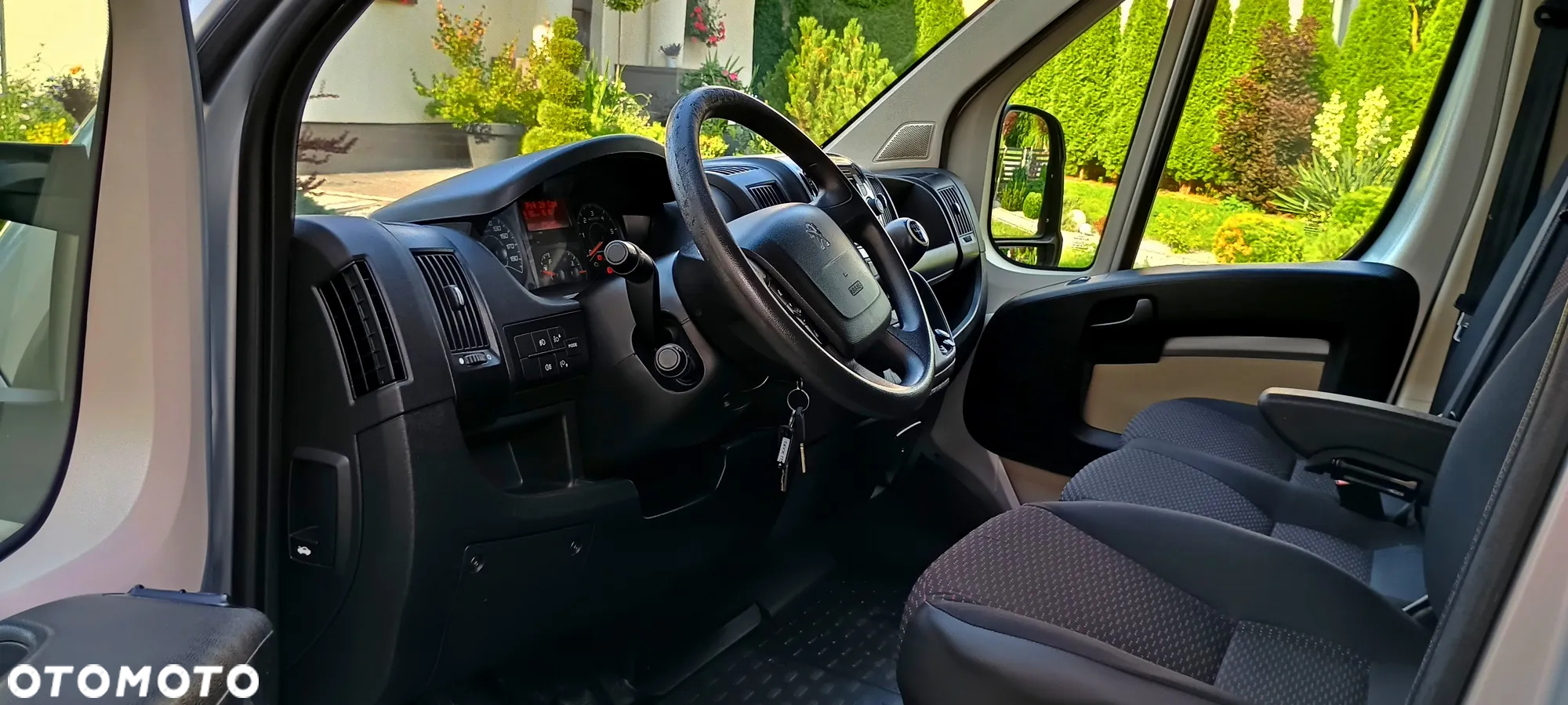 Nissan NV400 - 19