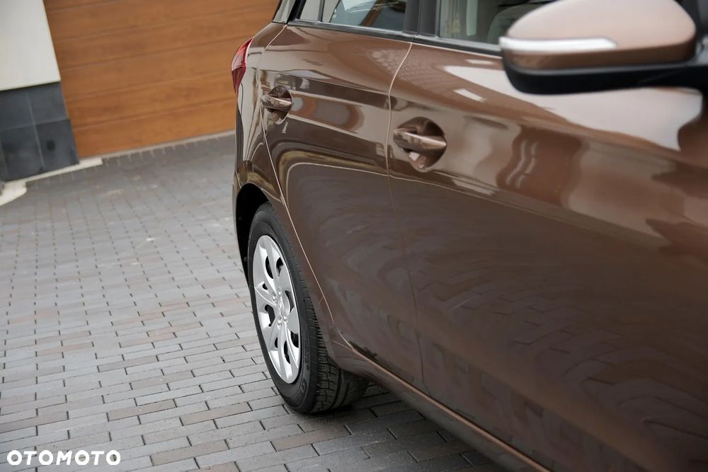 Hyundai i20 blue 1.2 YES Silver - 13