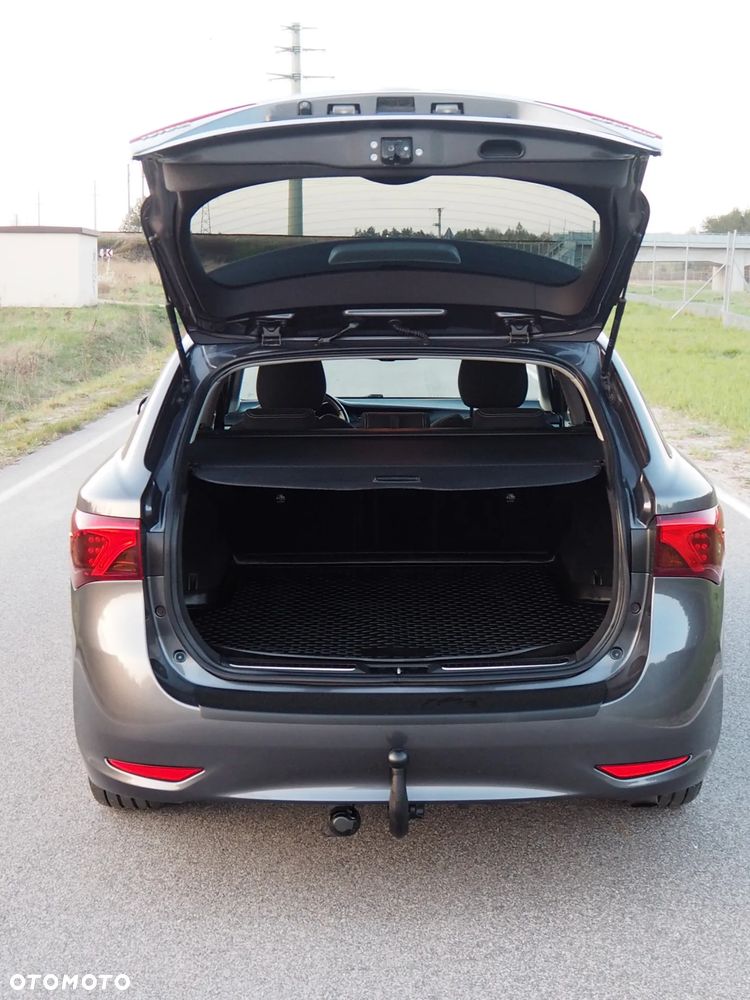 Toyota Avensis Touring Sports 2.0 D-4D Edition-S - 6