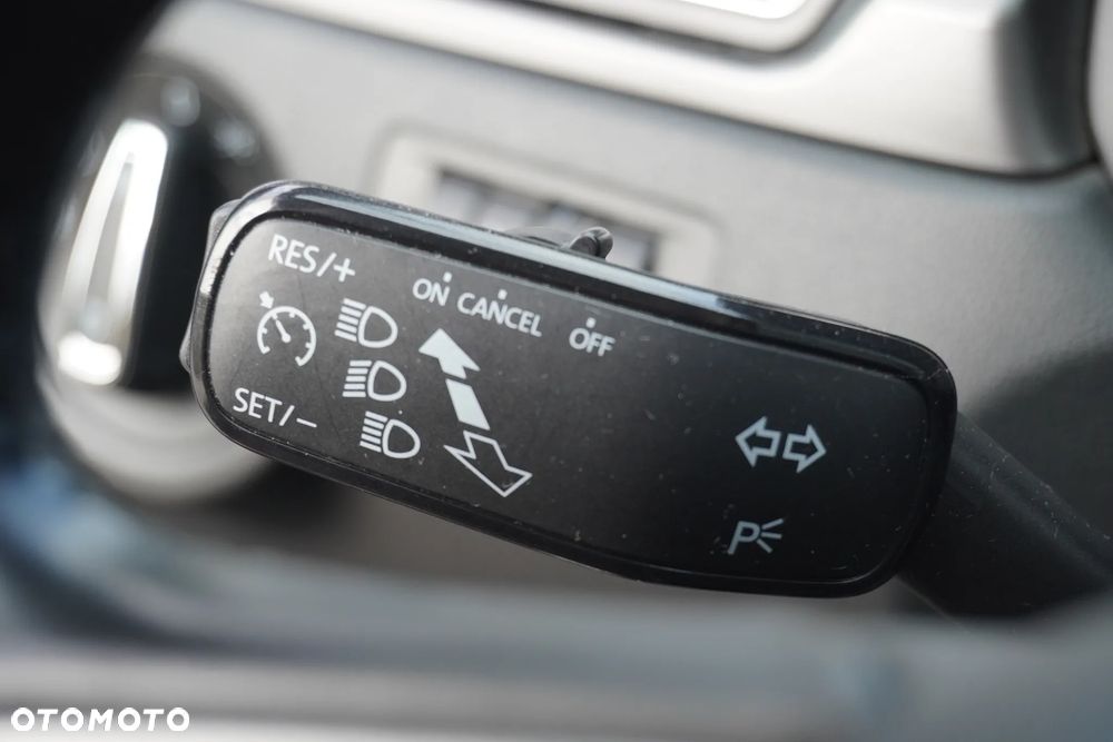 Skoda RAPID 1.2 TSI Green tec Edition - 29