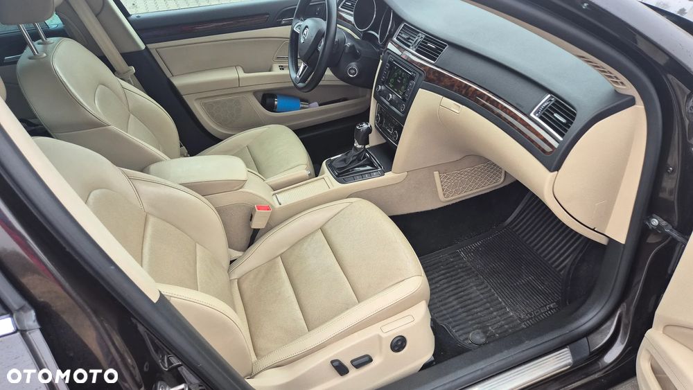 Skoda Superb 2.0 TDI 4x4 Platinum DSG - 22