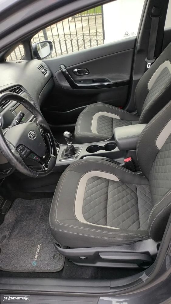 Kia Ceed SW 1.6 CRDi GT Line - 9