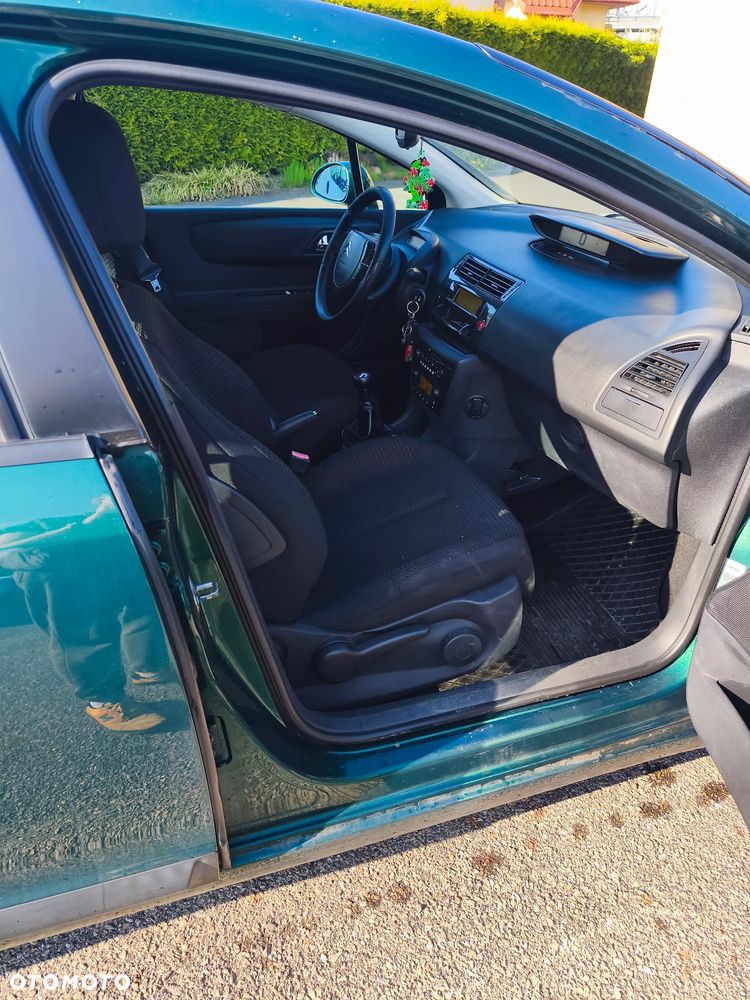 Citroën C4 2.0 16V VTR Plus - 9