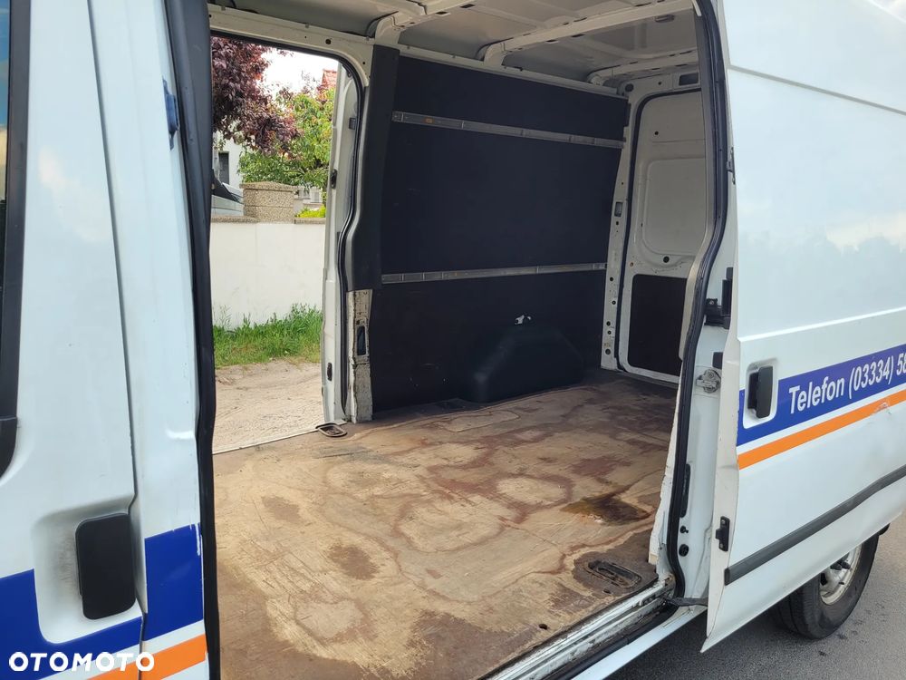 Ford Transit - 18