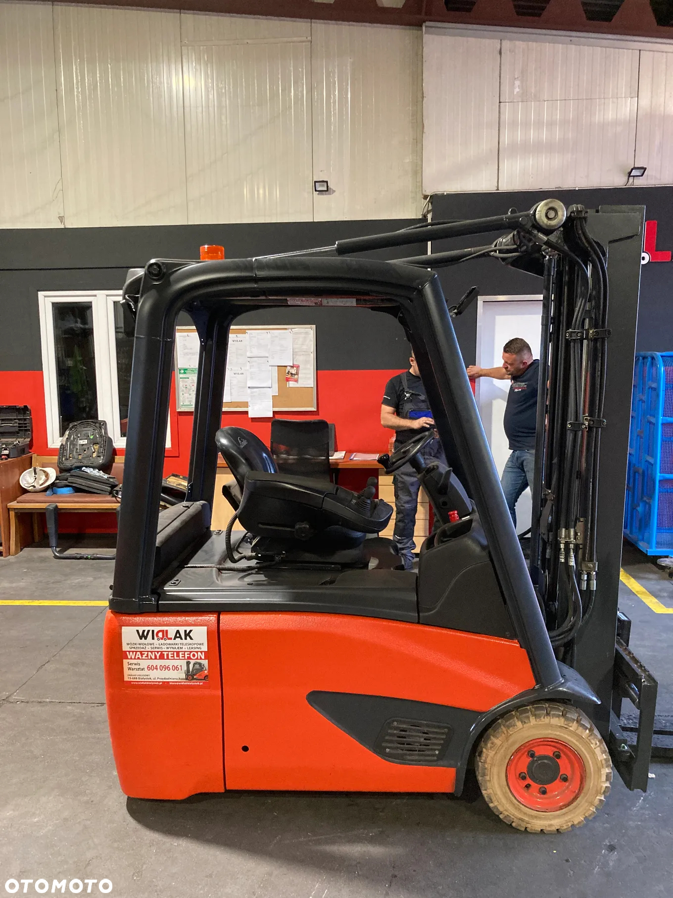 Linde [2016] Wózek widłowy elektryczny Linde E18 1,8t - 2
