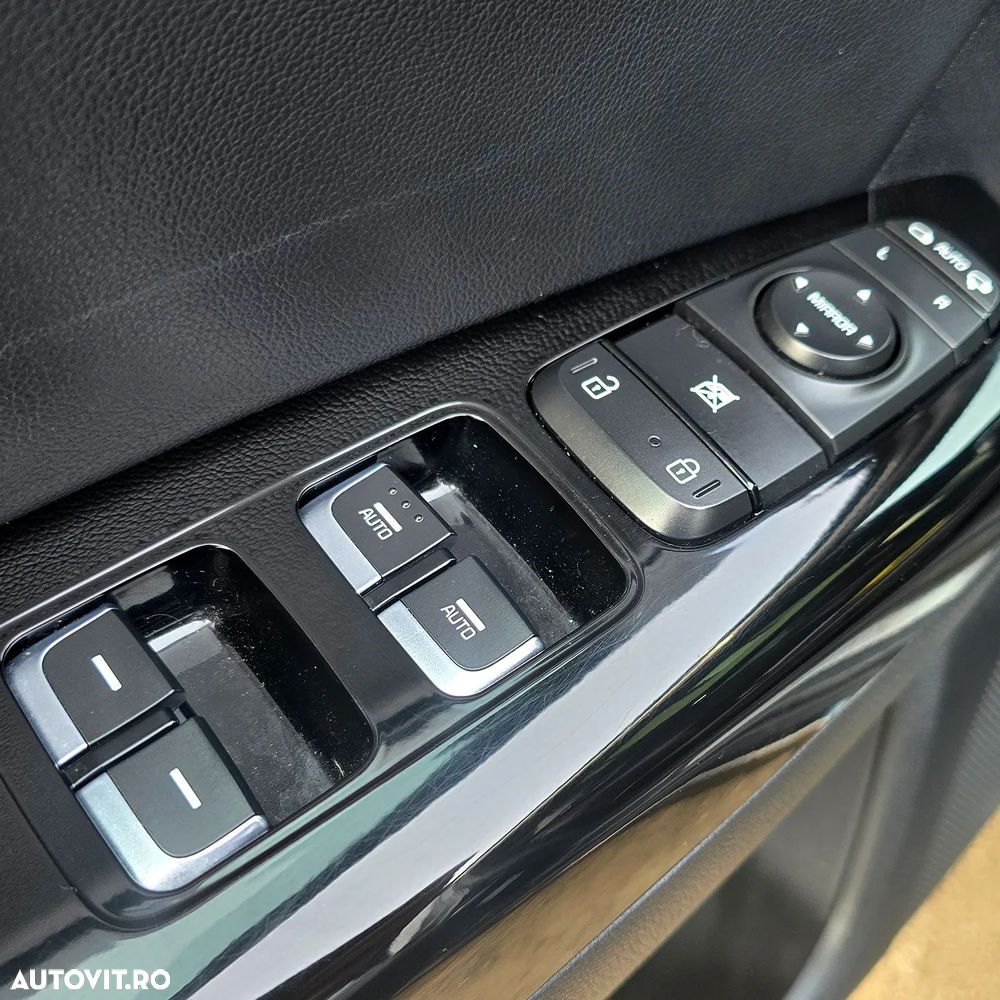 Kia Sportage 2.0 CRDI AWD Eco-Dynamics+ (48V M-H) GT LINE - 18