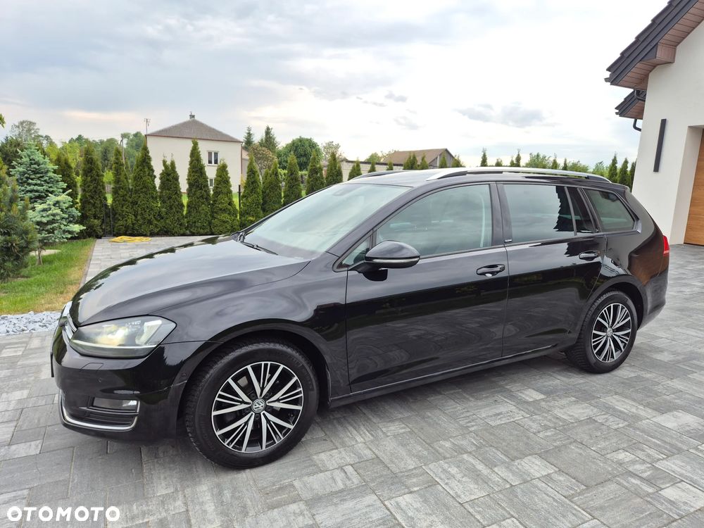 Volkswagen Golf 1.6 TDI BlueMotion Technology Allstar - 24