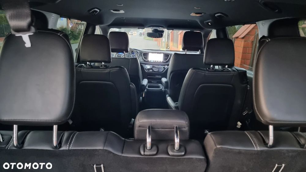 Chrysler Pacifica - 9