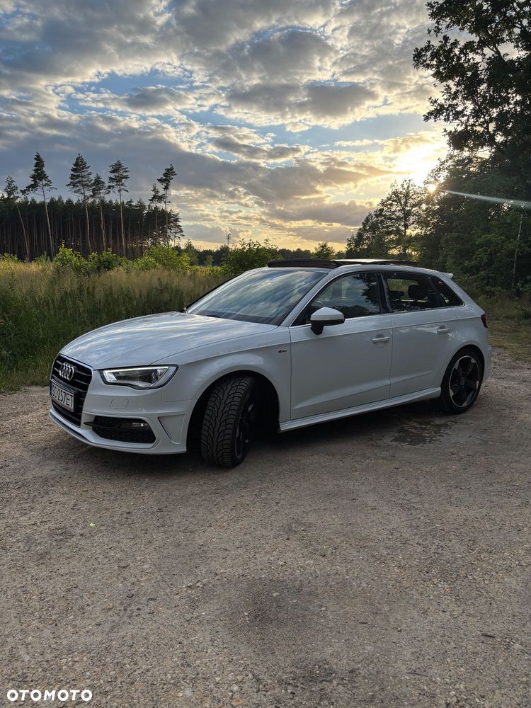 Audi A3 Sportback 1.6 TDI DPF S line Sportpaket - 4