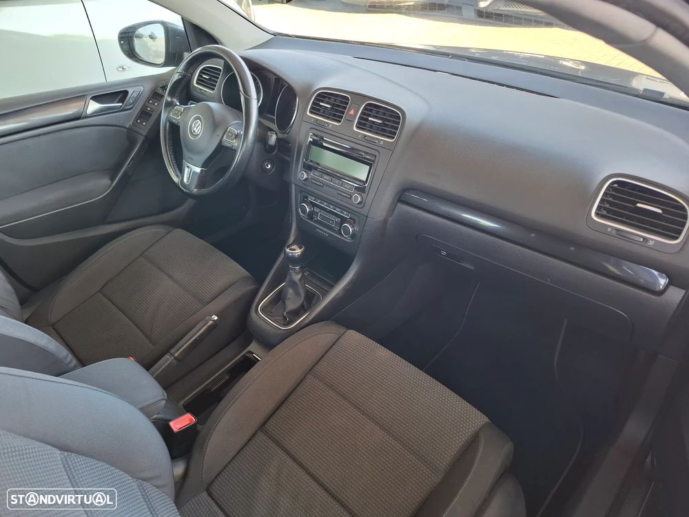 VW Golf 2.0 TDi Confortline - 18