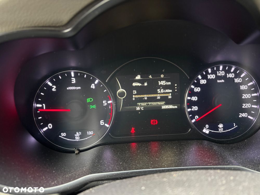 Kia Carens 1.7 CRDi XL - 8