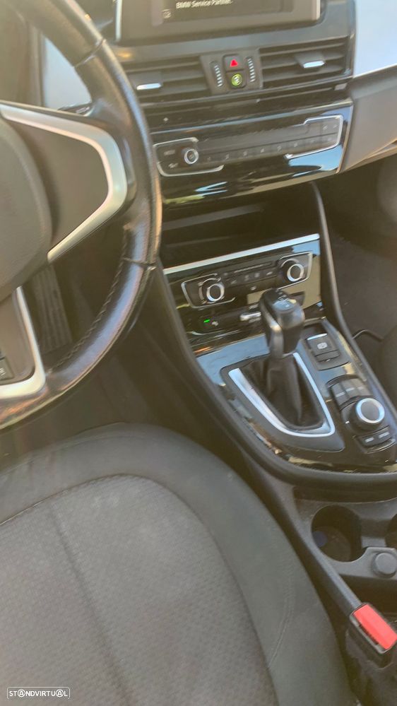 BMW 216 Active Tourer d Auto - 8