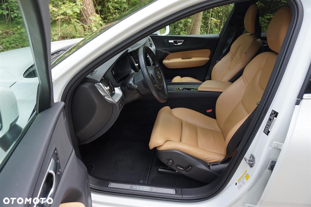 Volvo XC 60 T5 AWD Geartronic Momentum Pro - 14