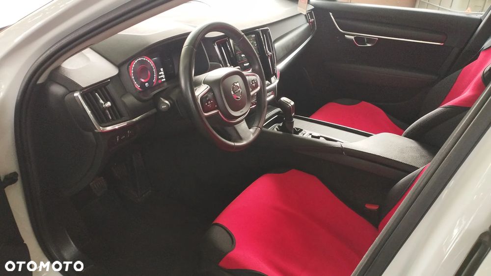 Volvo V90 D3 - 9