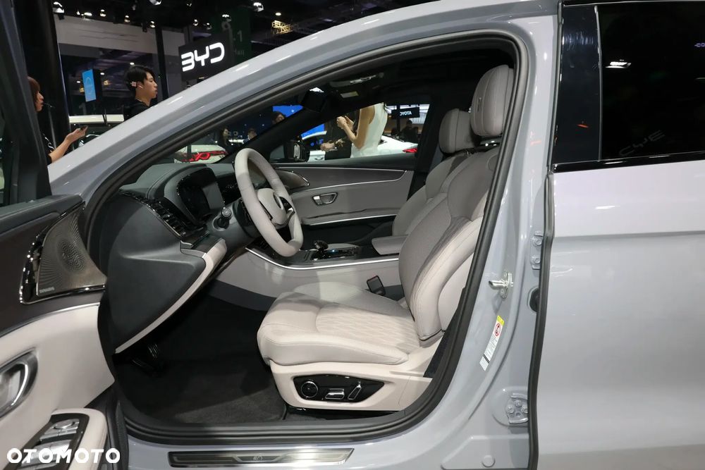 BYD Han Executive - 21