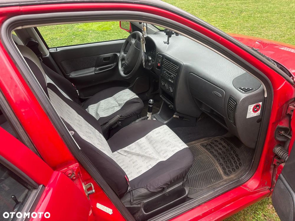 Volkswagen Polo - 10