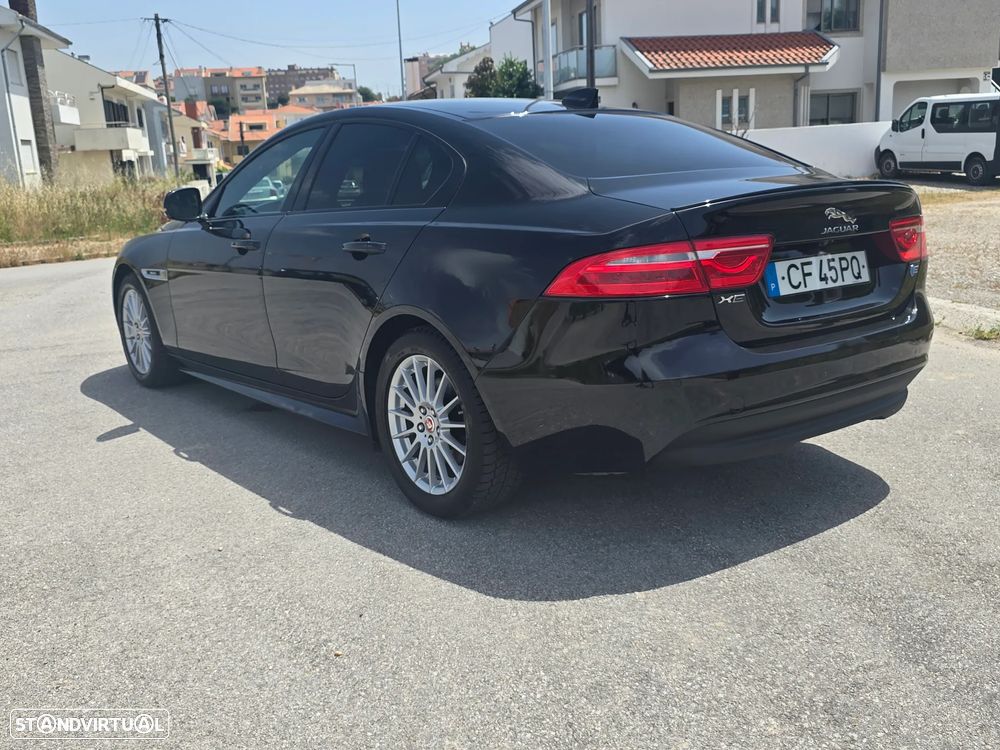 Jaguar XE 2.0 D R-Sport - 9