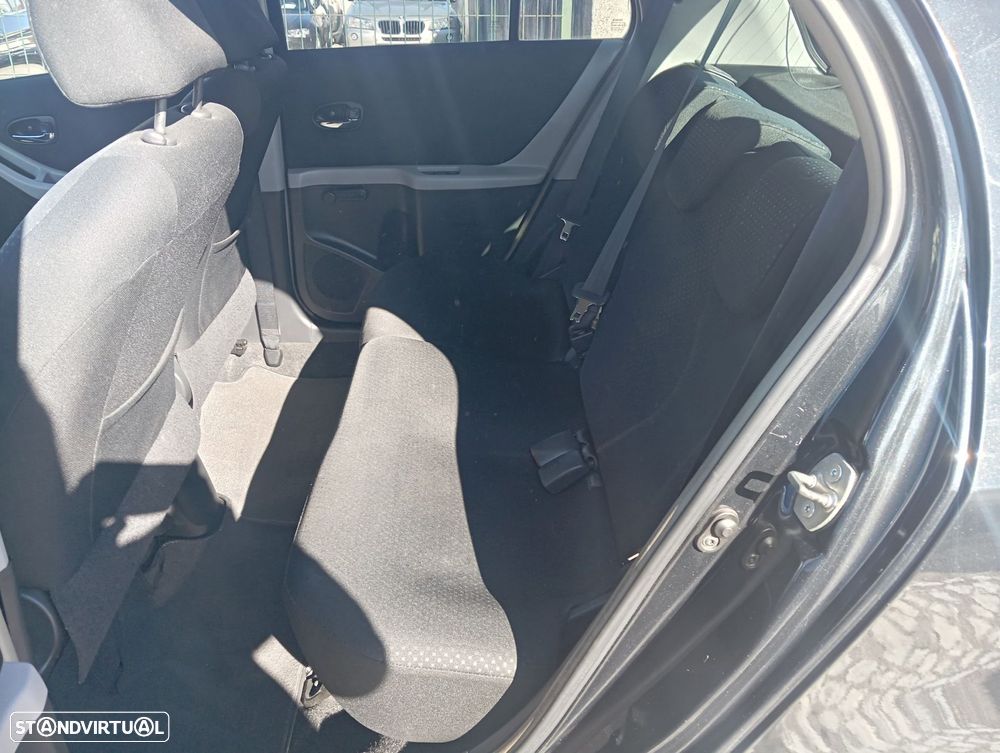 Toyota Yaris 1.0 VVT-i AC - 14