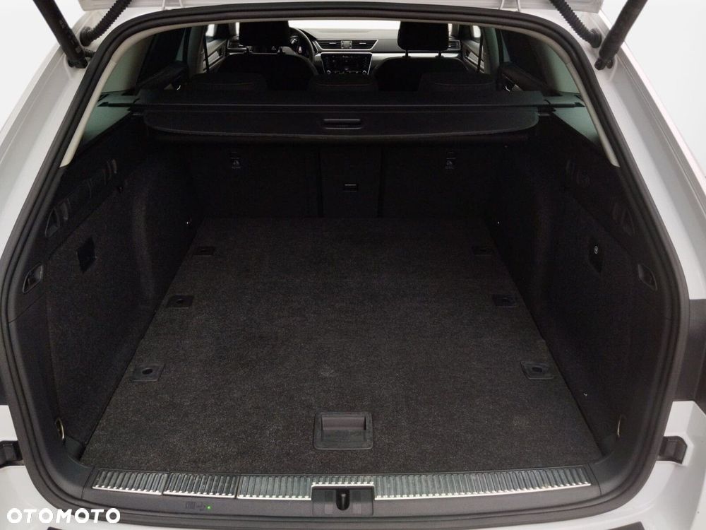 Skoda Superb 2.0 TDI Ambition DSG7 - 18