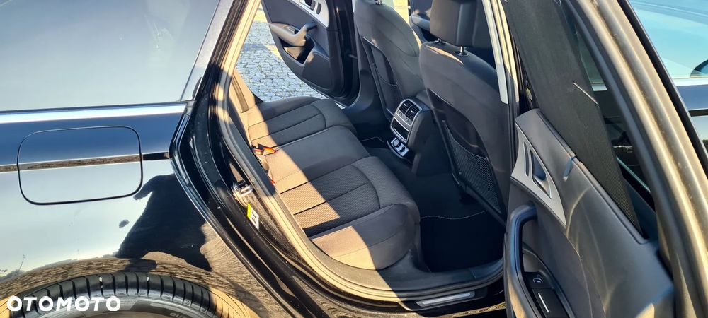 Audi A6 Avant 2.0 TDI ultra S tronic - 24