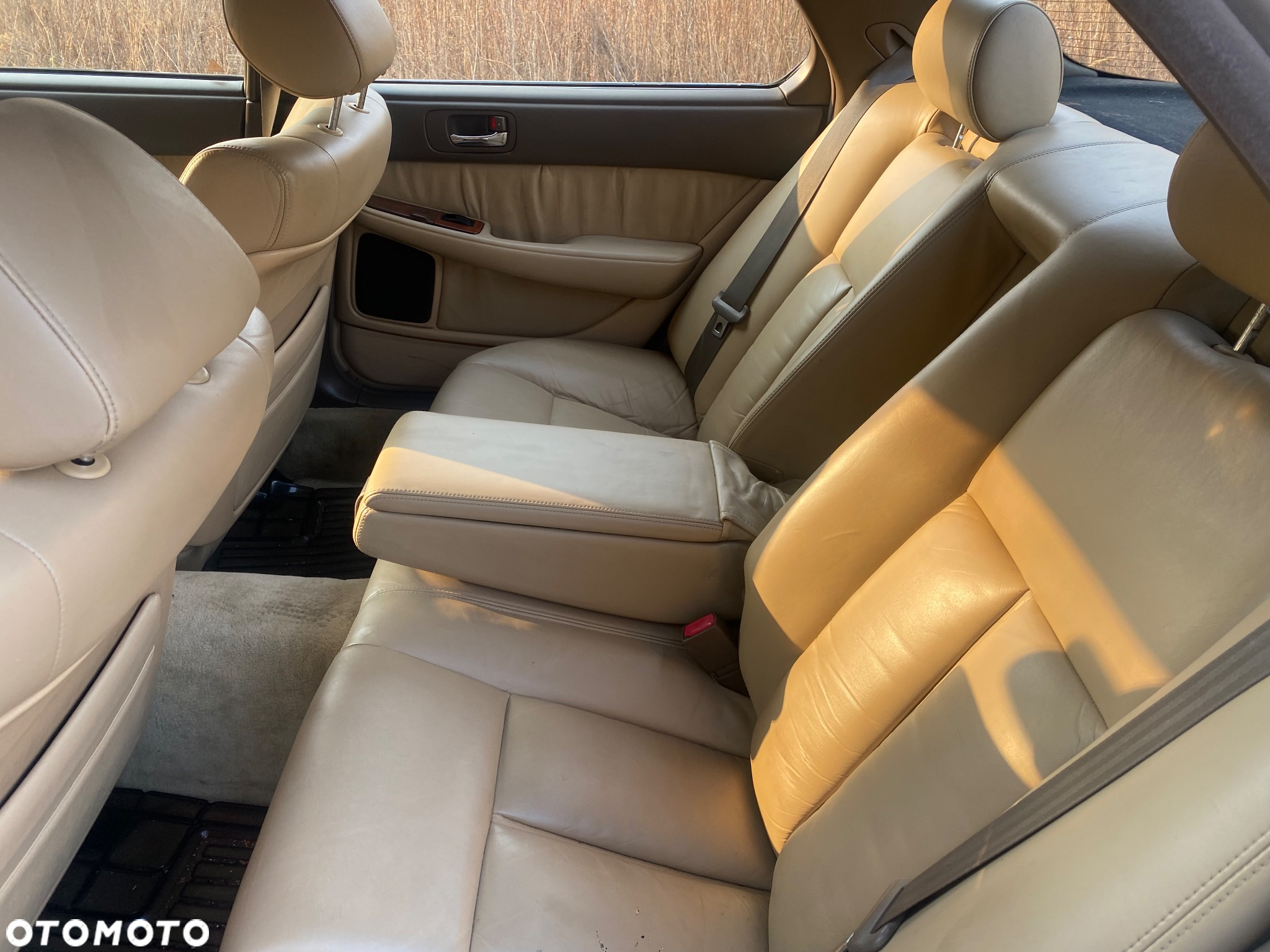 Lexus LS 400 - 13