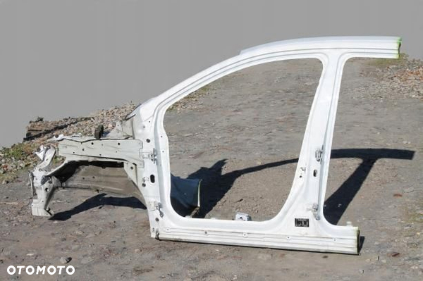 ĆWIARTKA  PRÓG LEWY PRZÓD SŁUPEK SUZUKI SX4 S-CROSS 13-21 26U