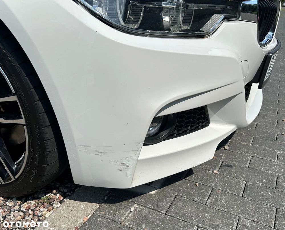 BMW Seria 3 330e iPerformance - 28