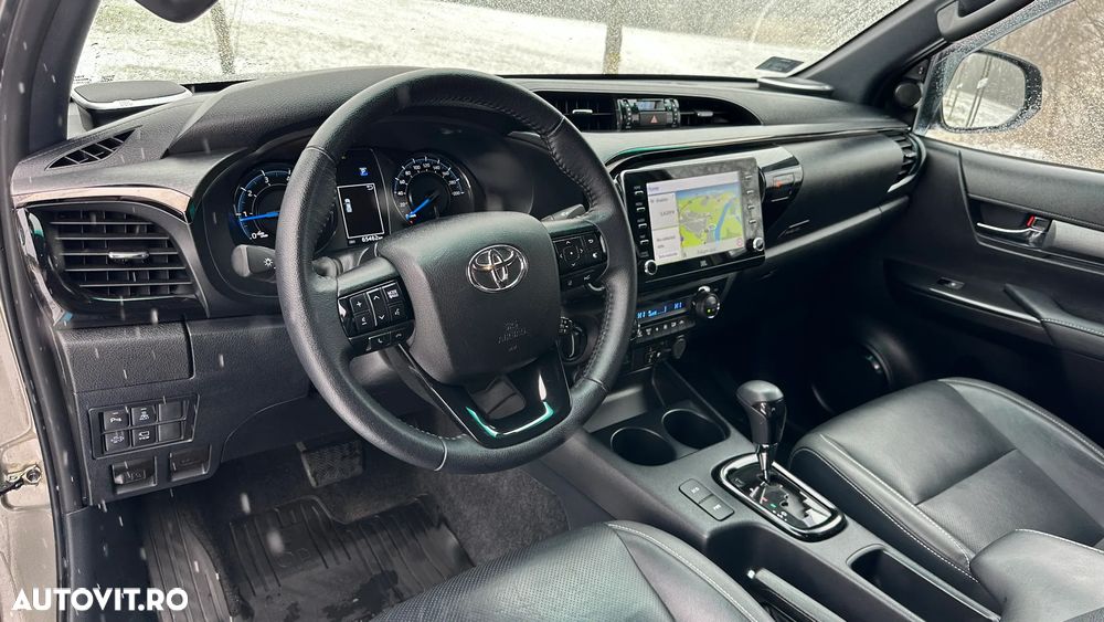 Toyota Hilux 2.8D 204CP 4x4 Double Cab AT Invincible Color Edition - 14