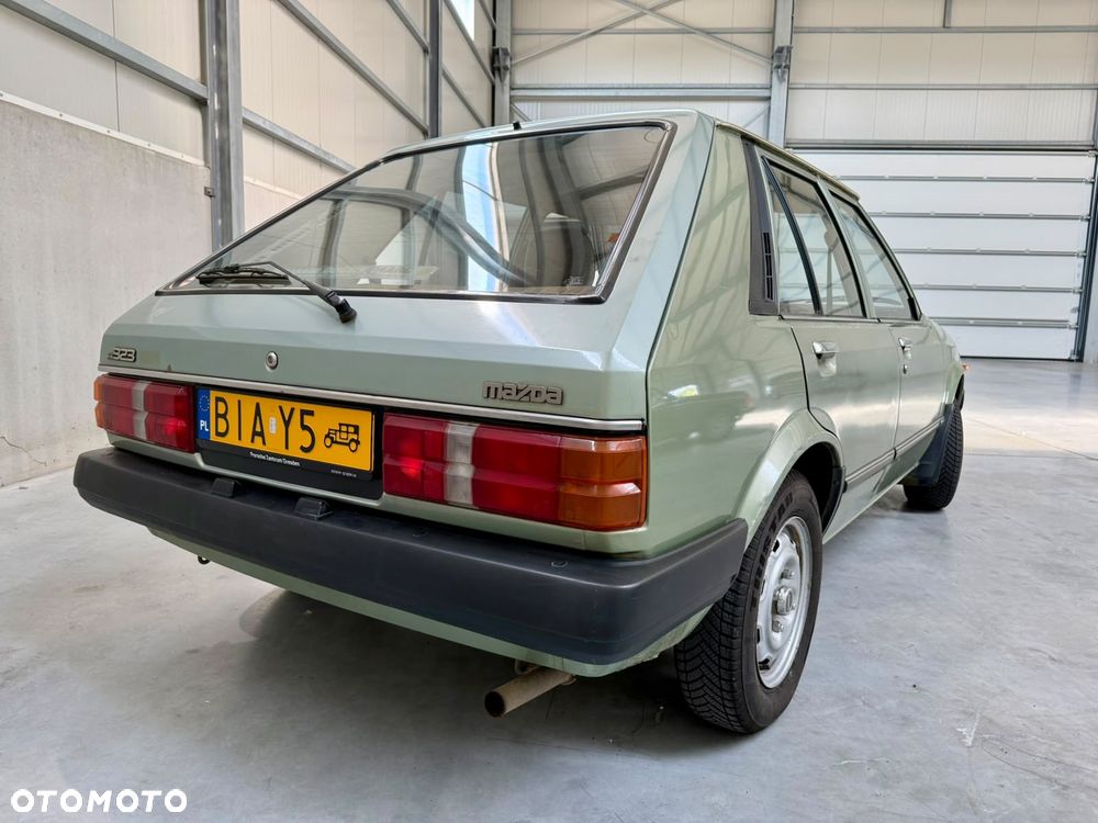 Mazda 323 - 8