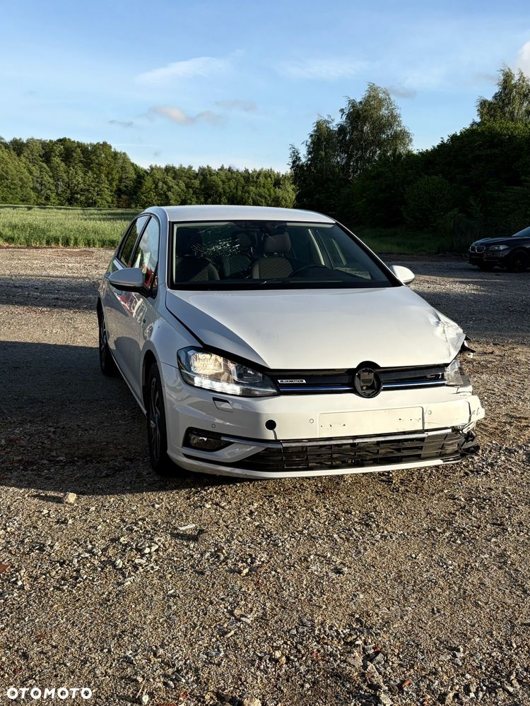 Volkswagen Golf - 5