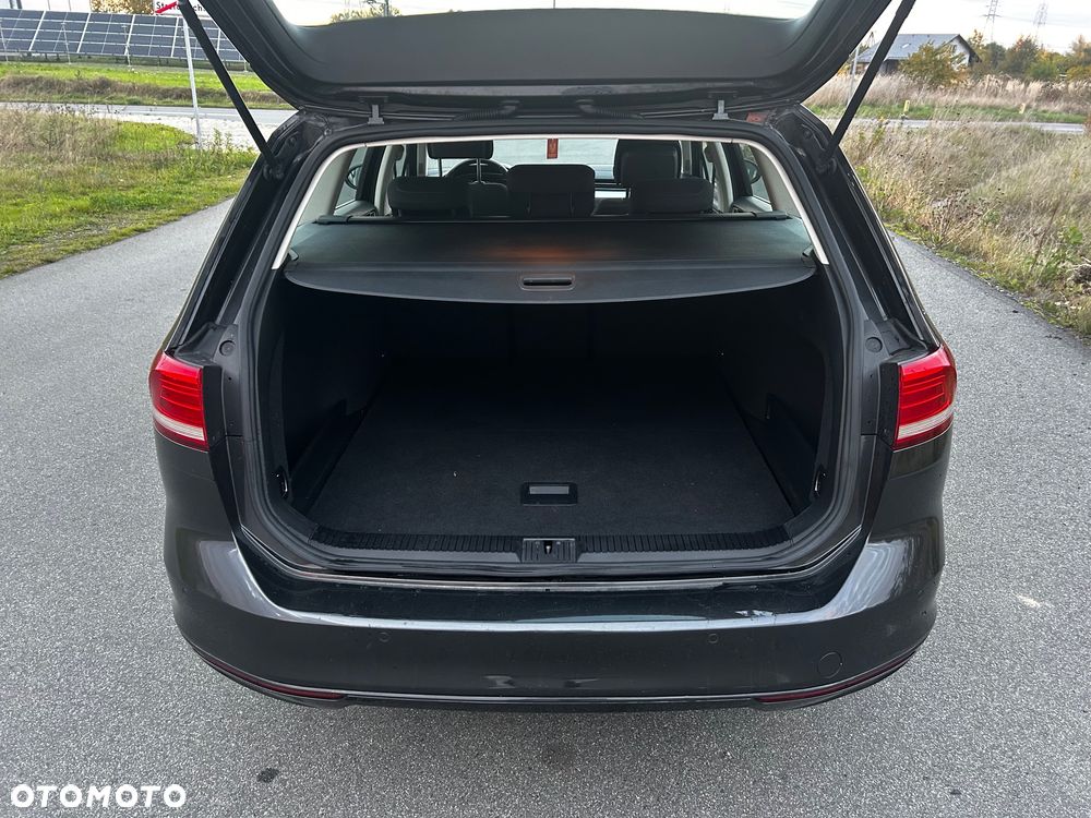 Volkswagen Passat Variant ver-variant-1-6-tdi-scr-dsg-business - 16