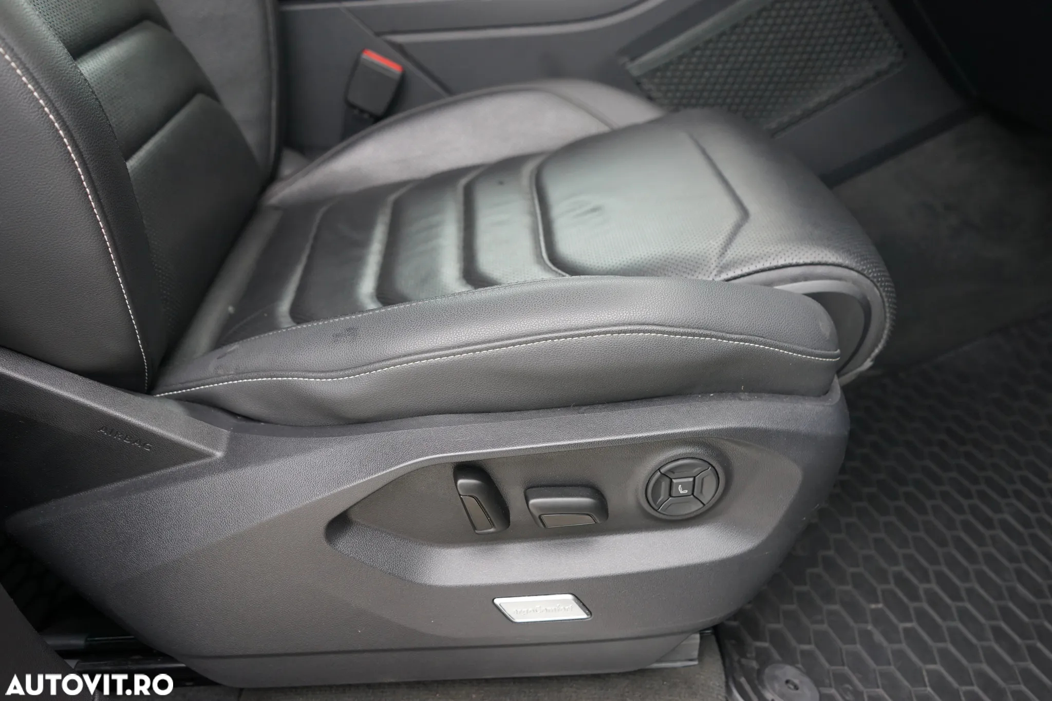 Volkswagen Touareg V6 TDI Elegance - 27