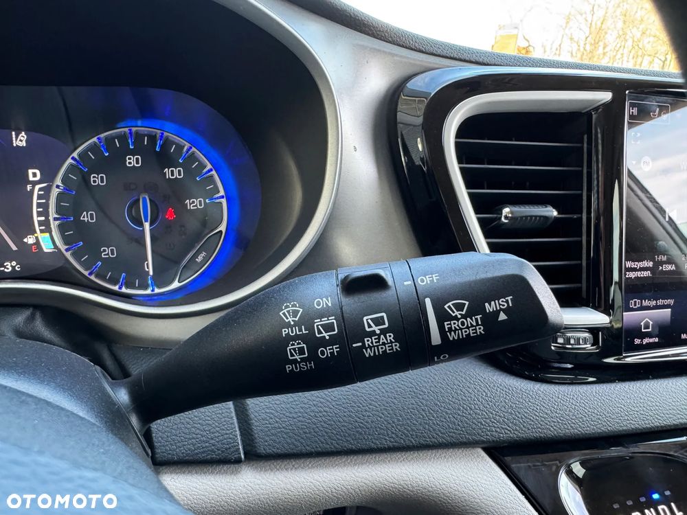 Chrysler Pacifica - 27