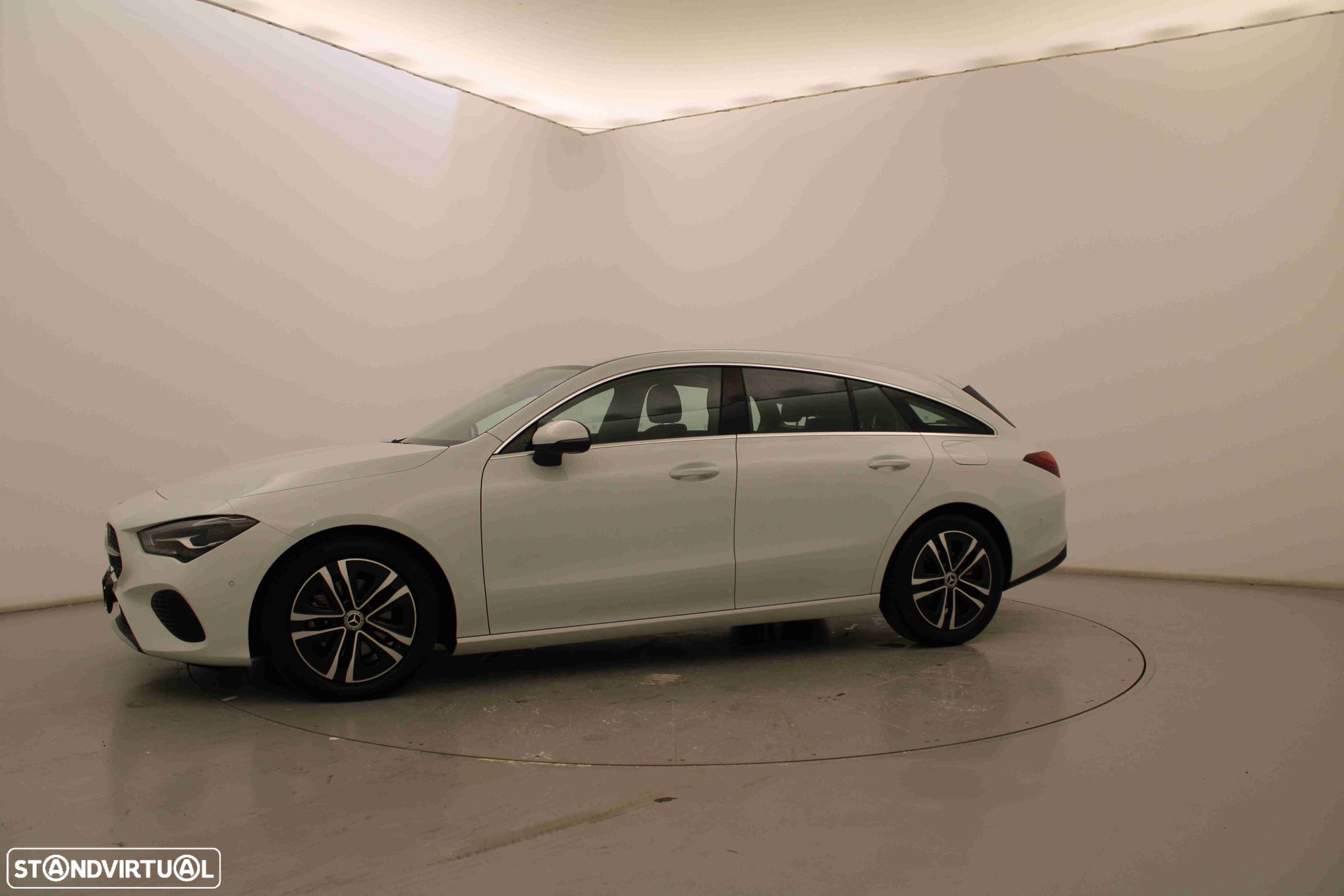 Mercedes-Benz CLA 180 d - 13
