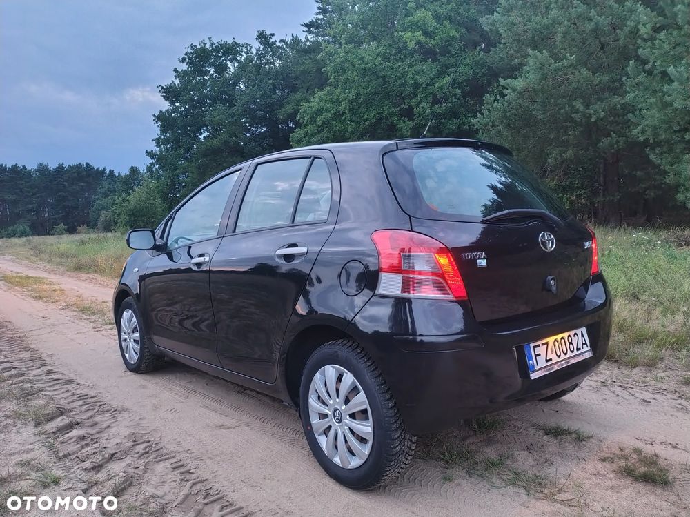 Toyota Yaris 1.33 Luna - 8