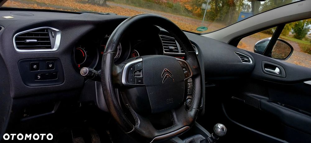 Citroën C4 e-HDi 115 Exclusive - 9