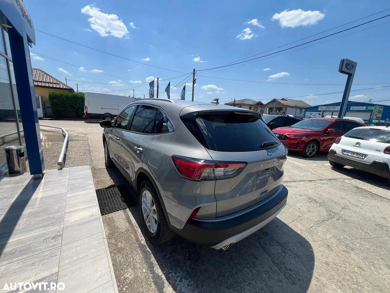 Ford Kuga - 10
