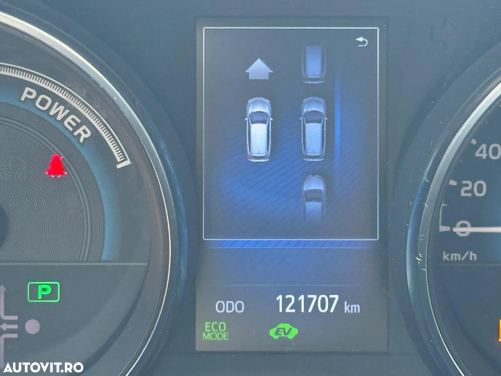Toyota Auris 1.8 L VVT-i HSD Sol + - 27